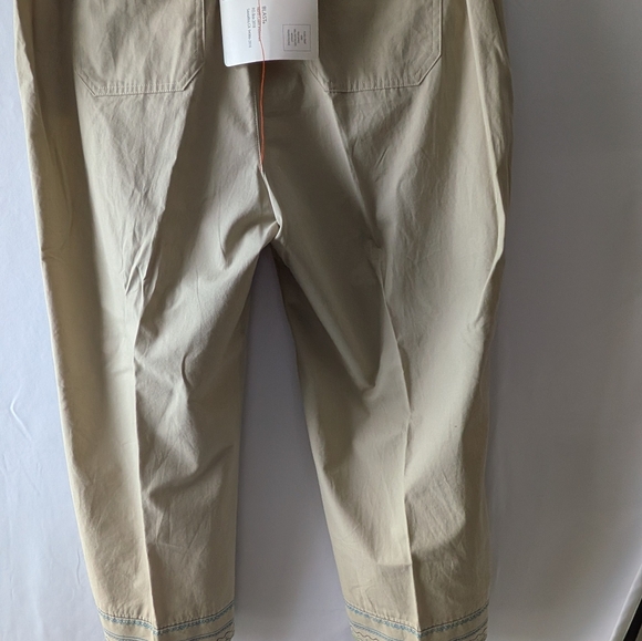 Greek Isle Sand Embroidered Capri Pants Size L NWT - Picture 4 of 5